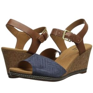 Clarks Women Helio Jet Collection Cushion Soft Wedge Sandals shoes sz 11M